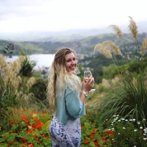 Meet your Posher, Anri